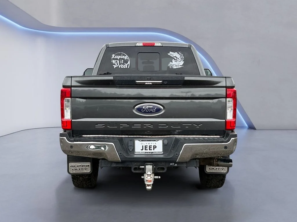 Used 2017  Ford Lariat image 4