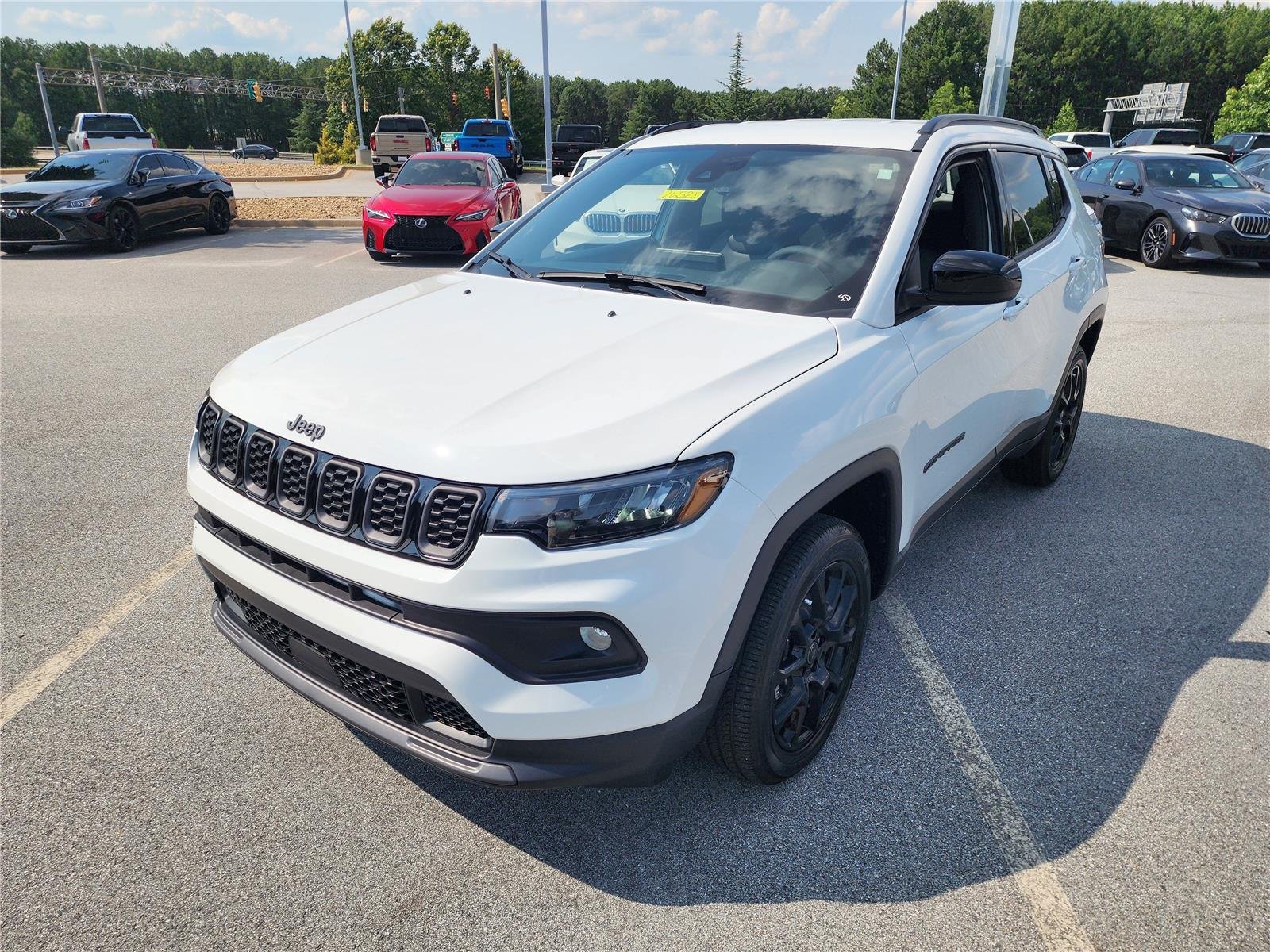 New 2026 Bright White Clearcoat Jeep Latitude Altitude image 3