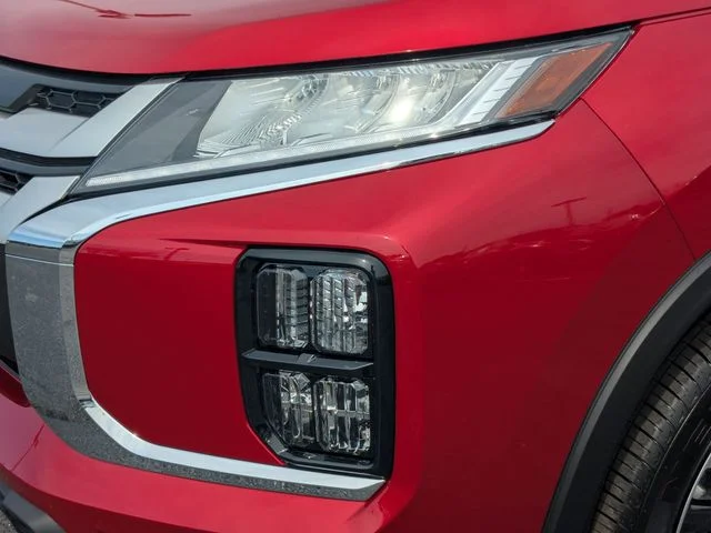 New 2026 Red Mitsubishi ES image 10