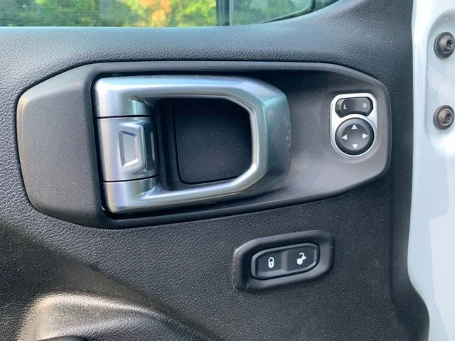 Used 2020 White Jeep Unlimited Sport S image 23
