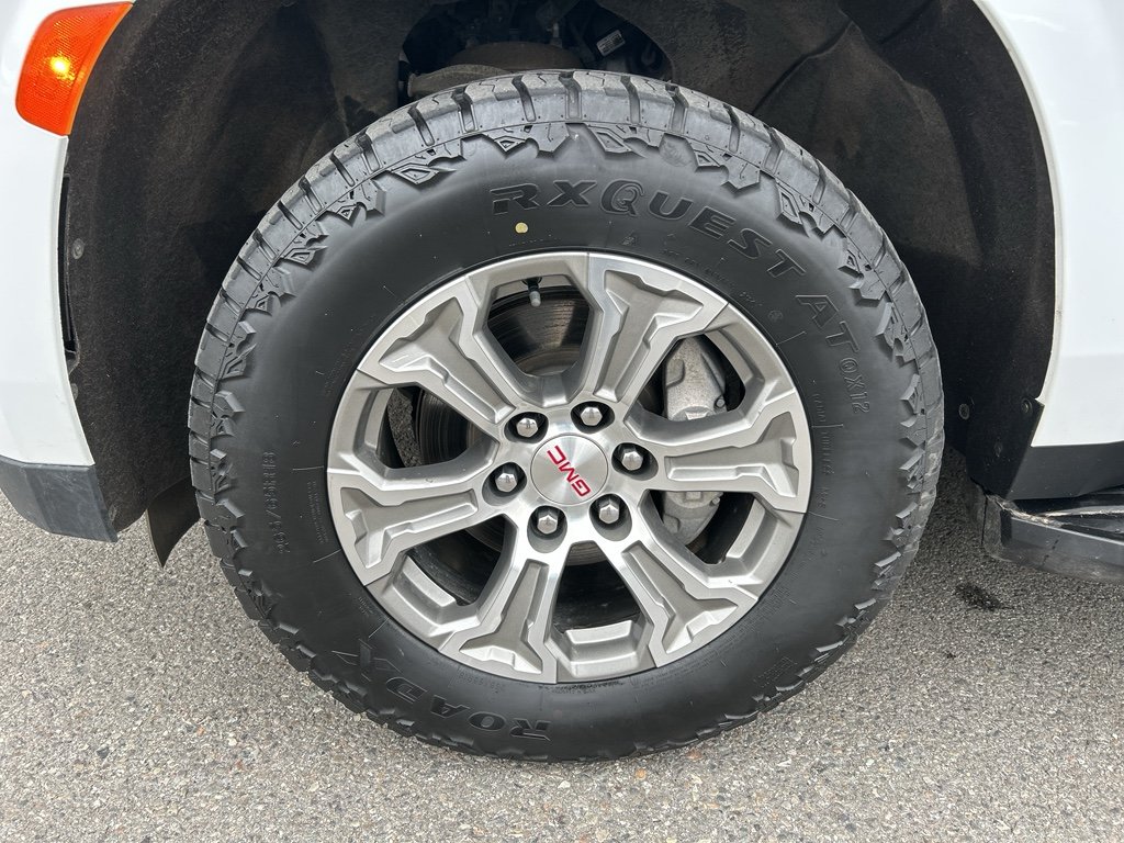 2024 GMC Yukon SLE - Photo 9