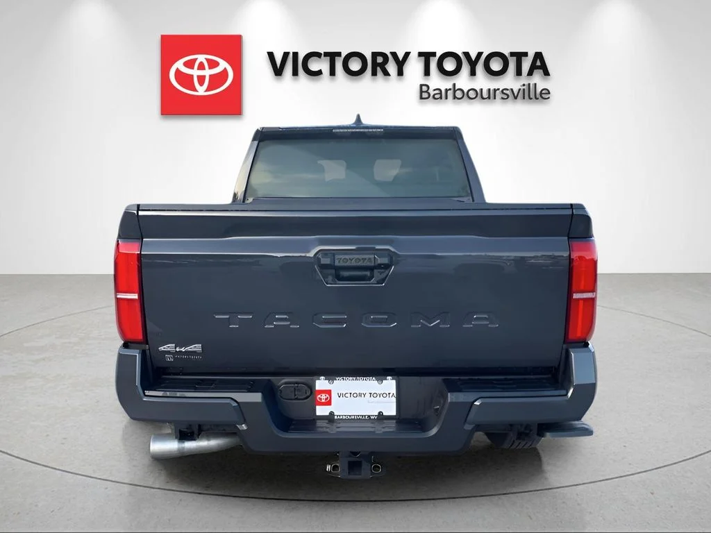 Used 2025  Toyota SR5 image 7