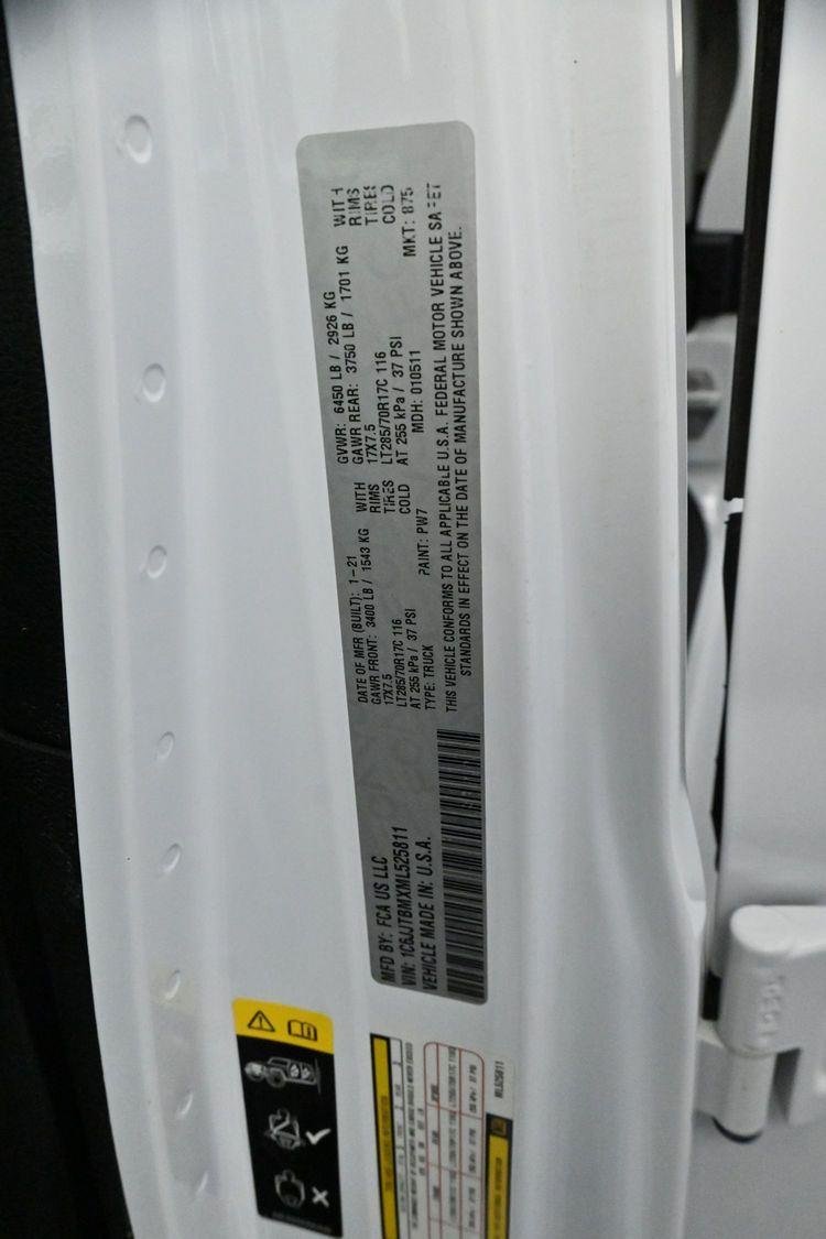 Used 2021 Bright White Clearcoat Jeep Rubicon image 38
