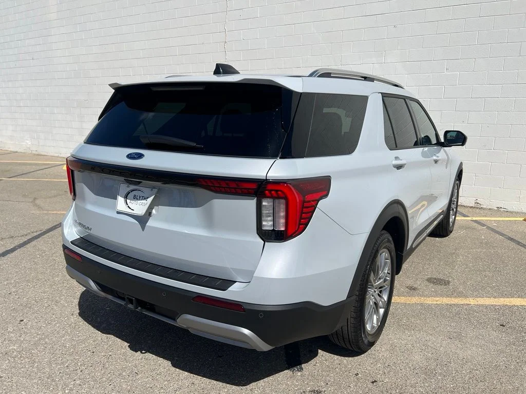 New 2026 Space White Metallic Ford Platinum™ image 9