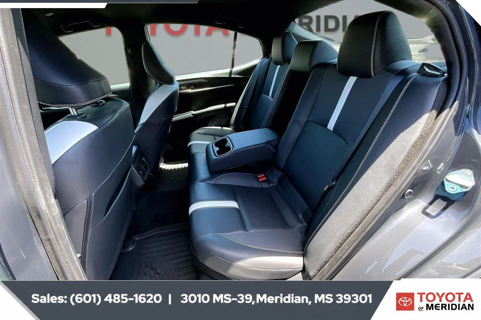 Used 2025 Underground Toyota SE image 19