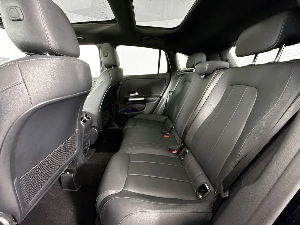 Used 2024  Mercedes-Benz GLA 250 image 23