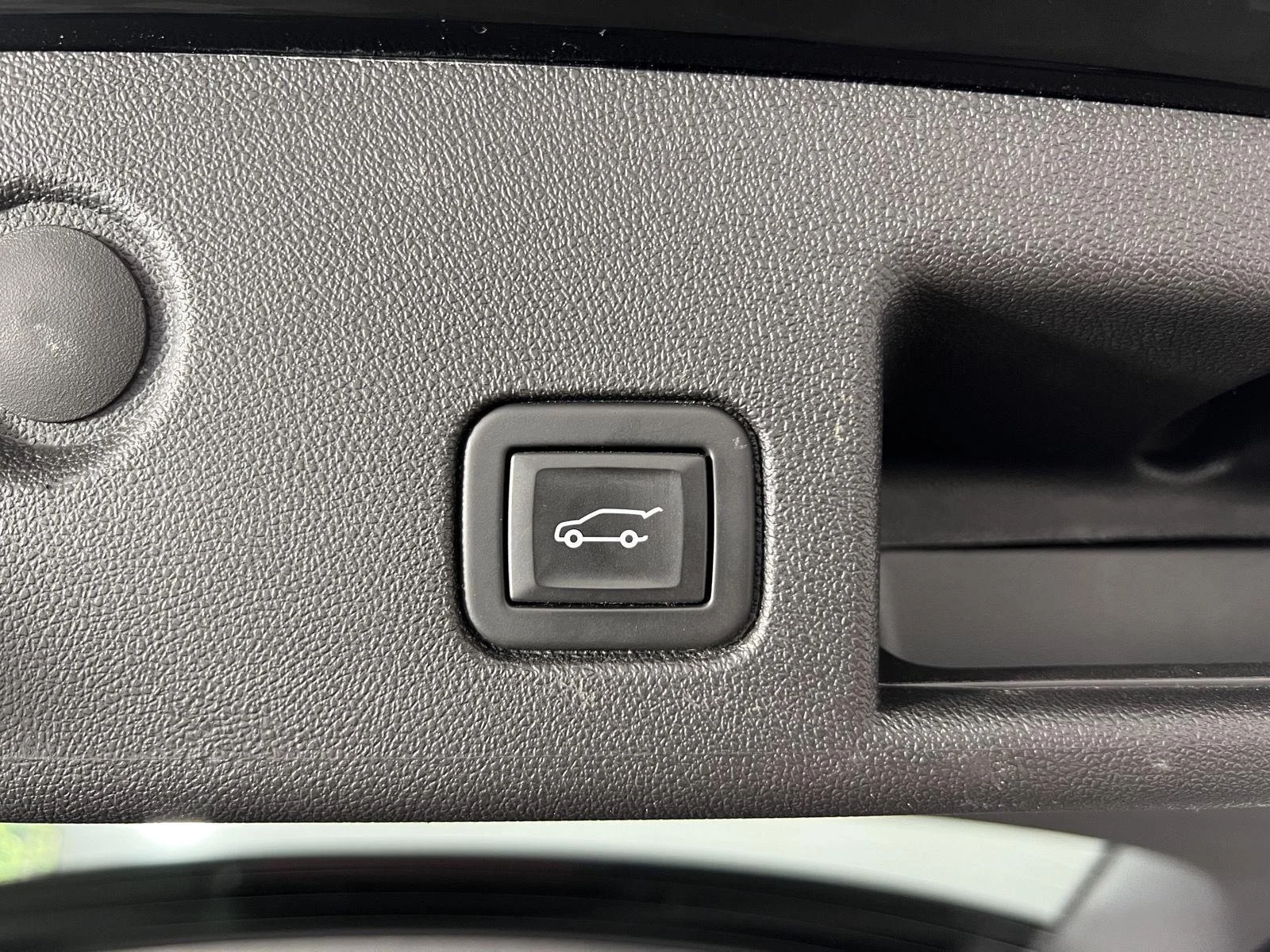Used 2024 Mosaic Black Metallic Chevrolet RS image 20