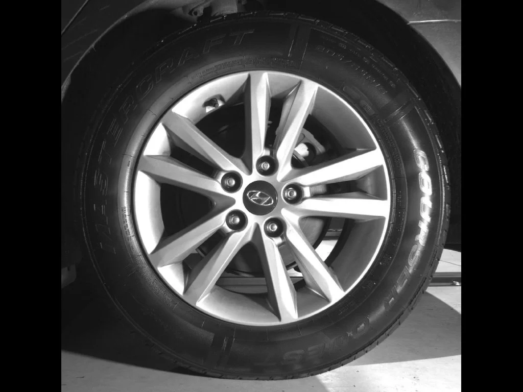Used 2015 Blue Hyundai SE image 13