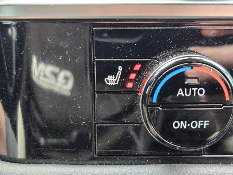 Used 2024 Scarlet NISSAN SL 4WD image 24