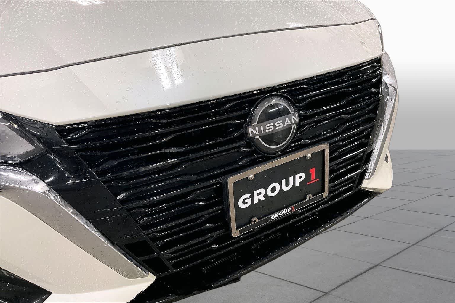 Used 2023 Pearl White Tricoat Nissan 2.5 SV image 29