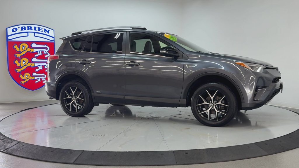 Used 2018 Magnetic Gray Metallic Toyota SE image 3