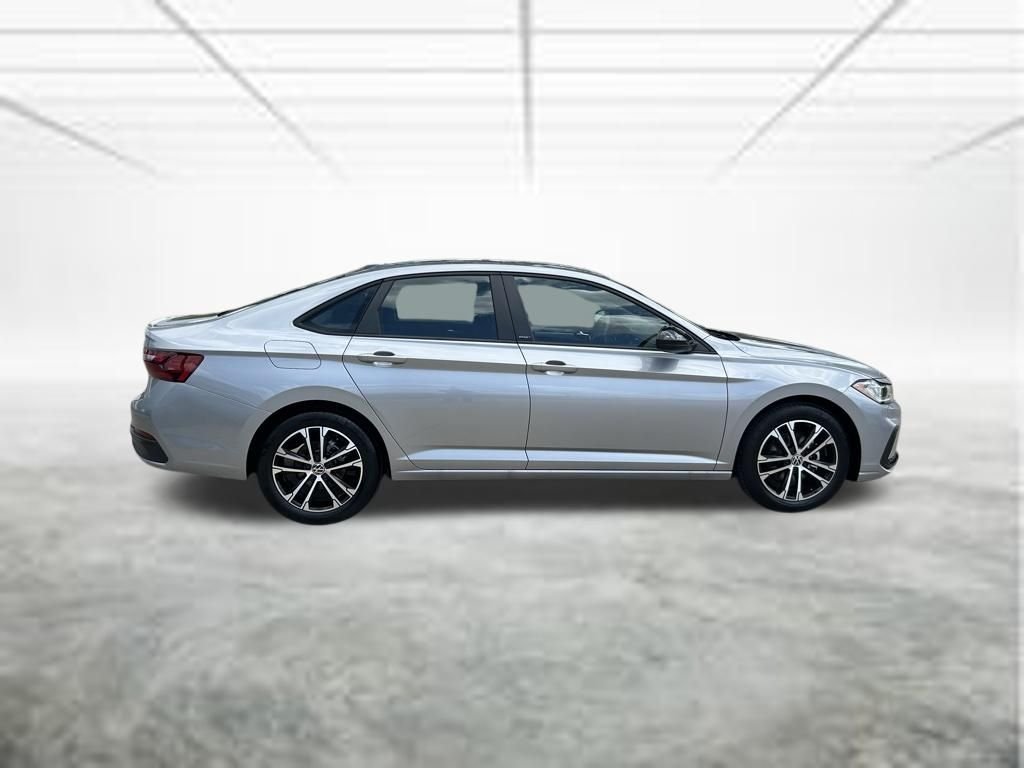 New 2026 Silver Volkswagen 1.5T Sport image 5