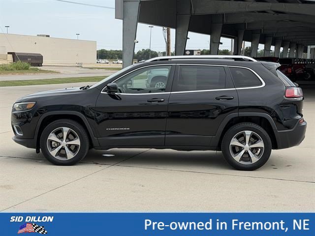 Used 2020 Diamond Black Crystal Pearlcoat Jeep Limited image 8