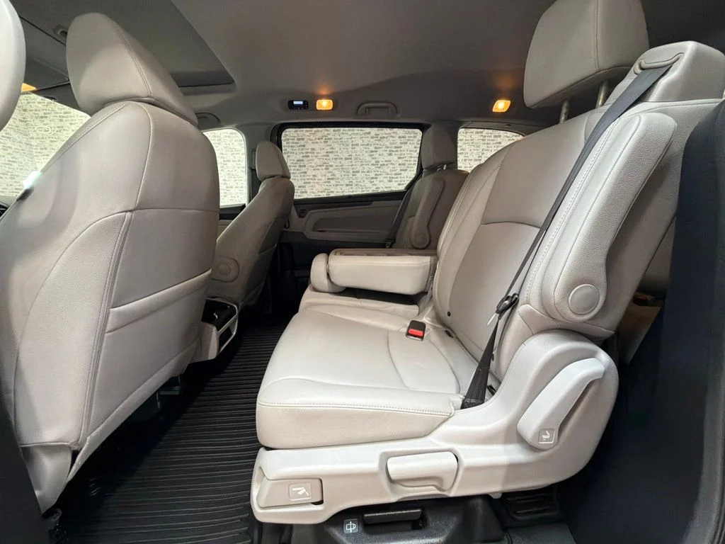Used 2020 Lunar Silver Metallic Honda EX-L image 15