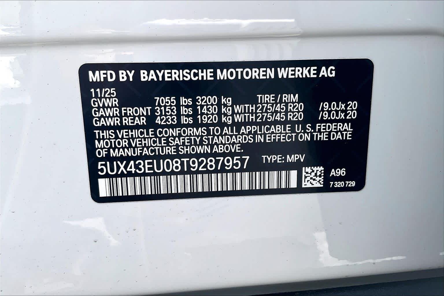 Used 2026 Mineral White Metallic BMW xDrive50e image 18