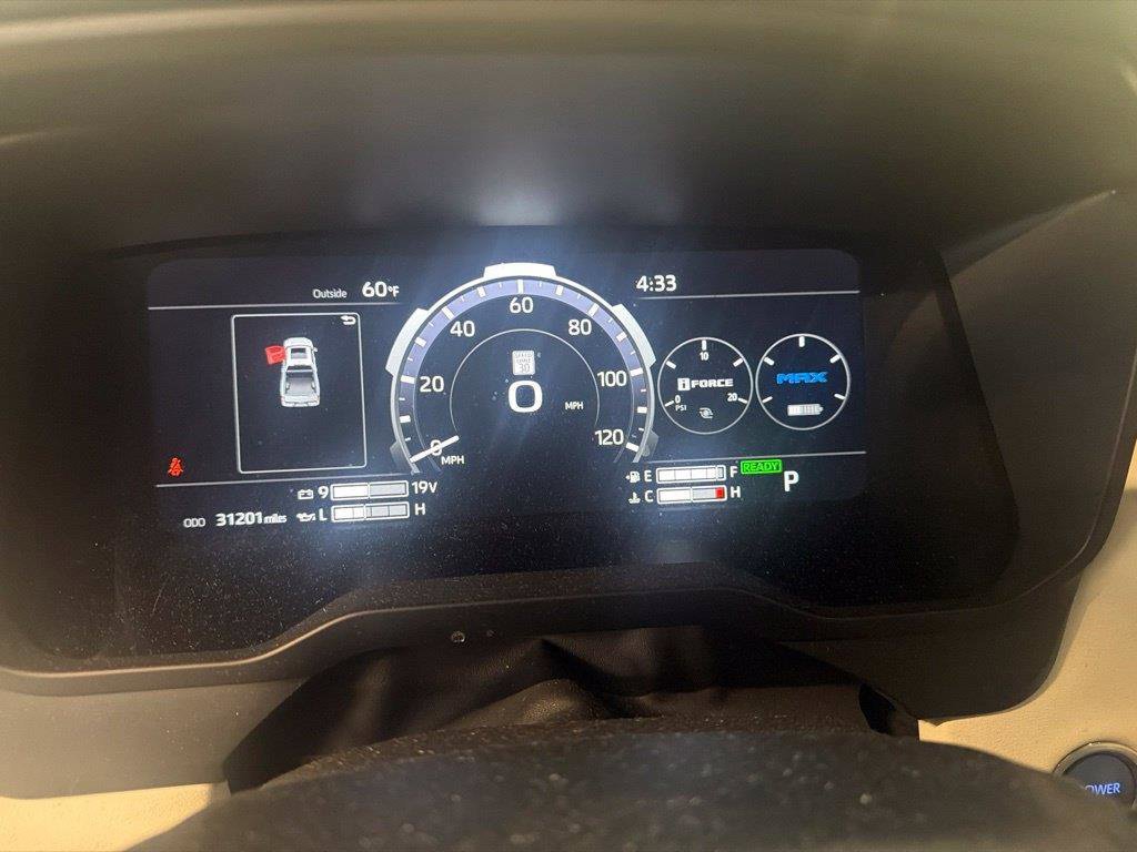 Used 2024 Silver Toyota Capstone image 9