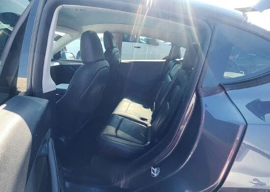 Used 2023  Tesla Long Range image 7