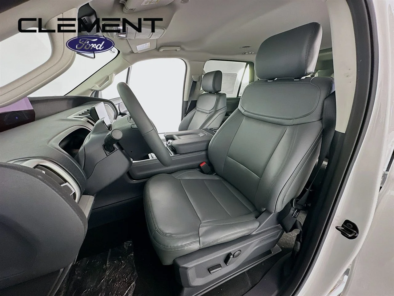 New 2026 Star White Metallic Tri-Coat Ford MAX Active image 26