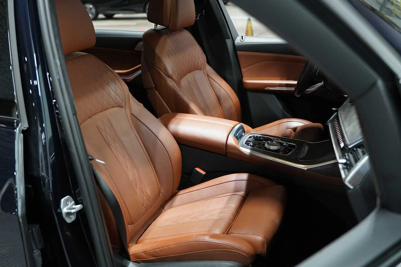 Certified Used 2024 Carbon Black Metallic BMW M60i image 12