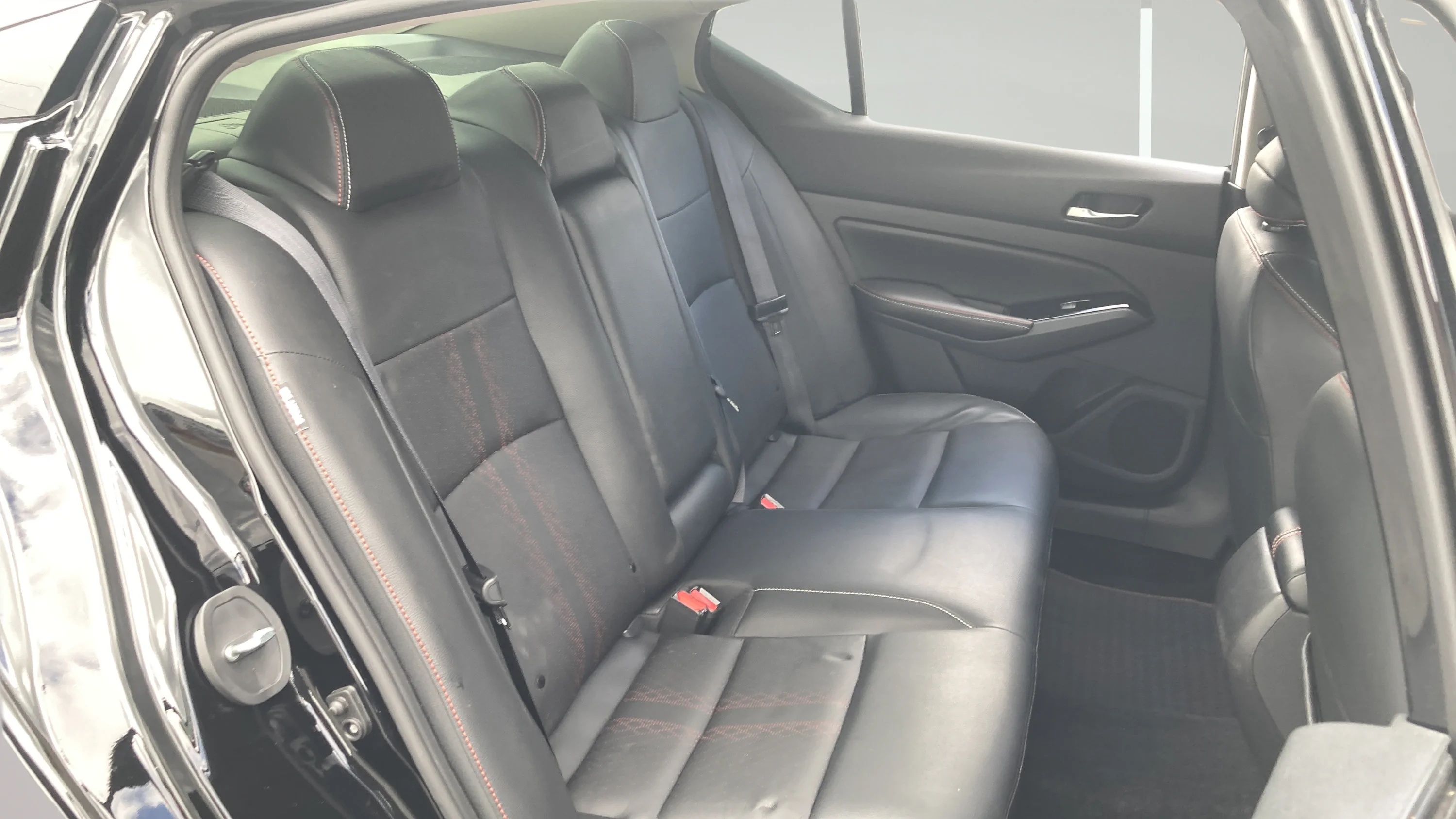 Certified Used 2024 Super Black Nissan 2.5 SR image 14