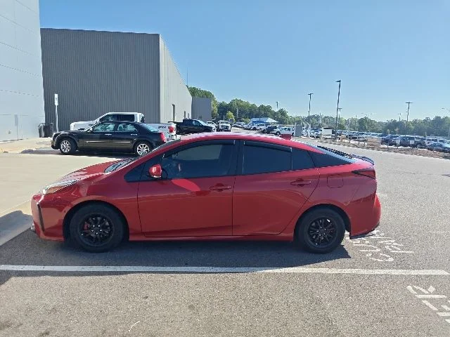 Used 2020 Red Toyota LE image 5