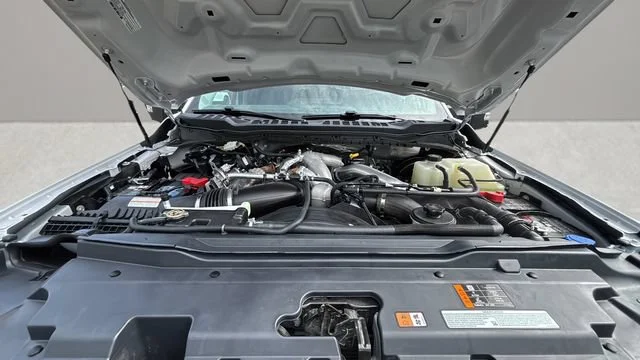Used 2025  Ford XL image 31