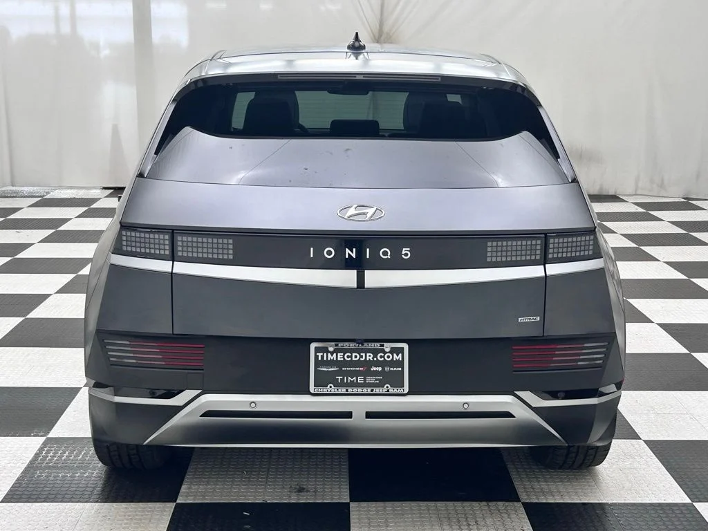 Used 2023 Gray Hyundai SEL image 6