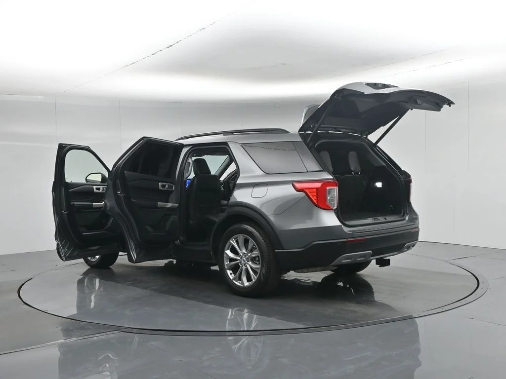 Certified Used 2023 Gray Ford XLT image 40