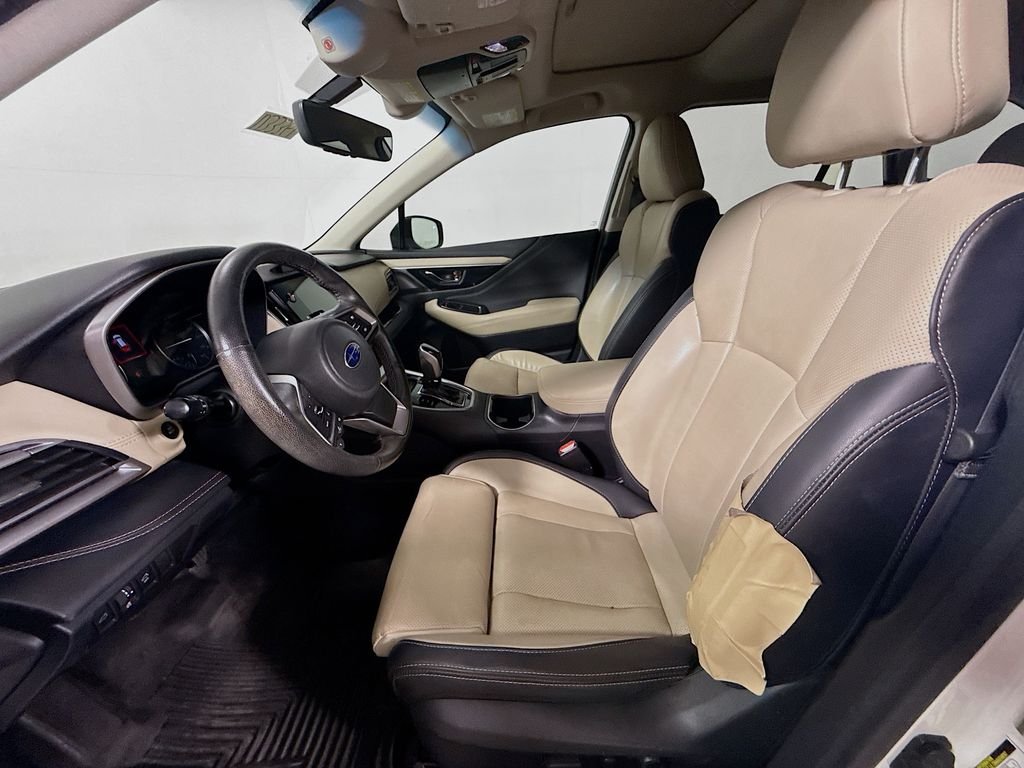 Used 2020 Crystal White Pearl Subaru Limited image 24