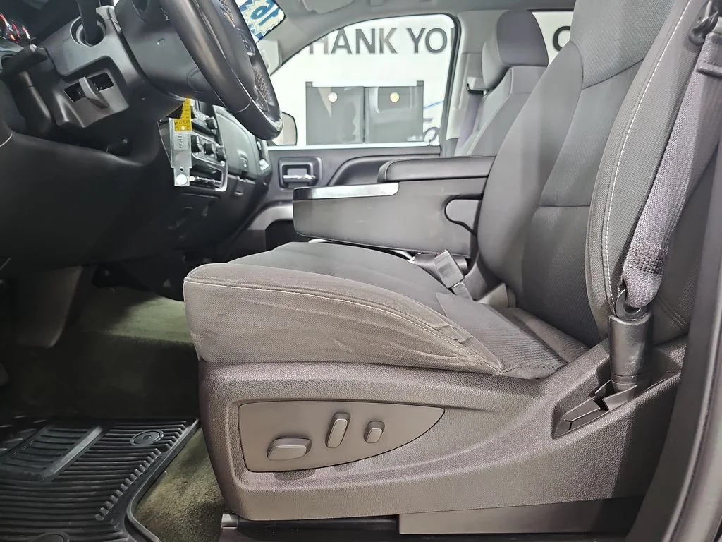Used 2016 Black Chevrolet LT image 33