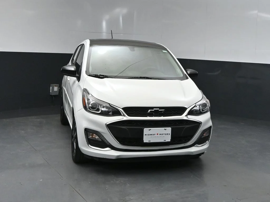 Used 2021 White Chevrolet 1LT image 6