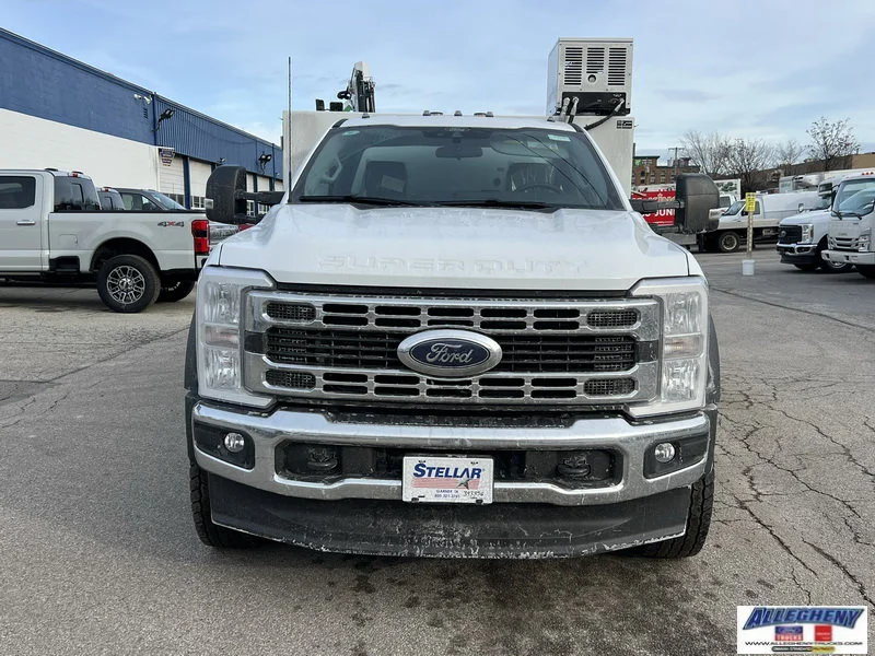 New 2026 Oxford White Ford XL image 3
