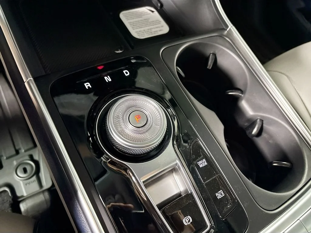 New 2026 Ceramic Silver Kia SX Prestige image 18