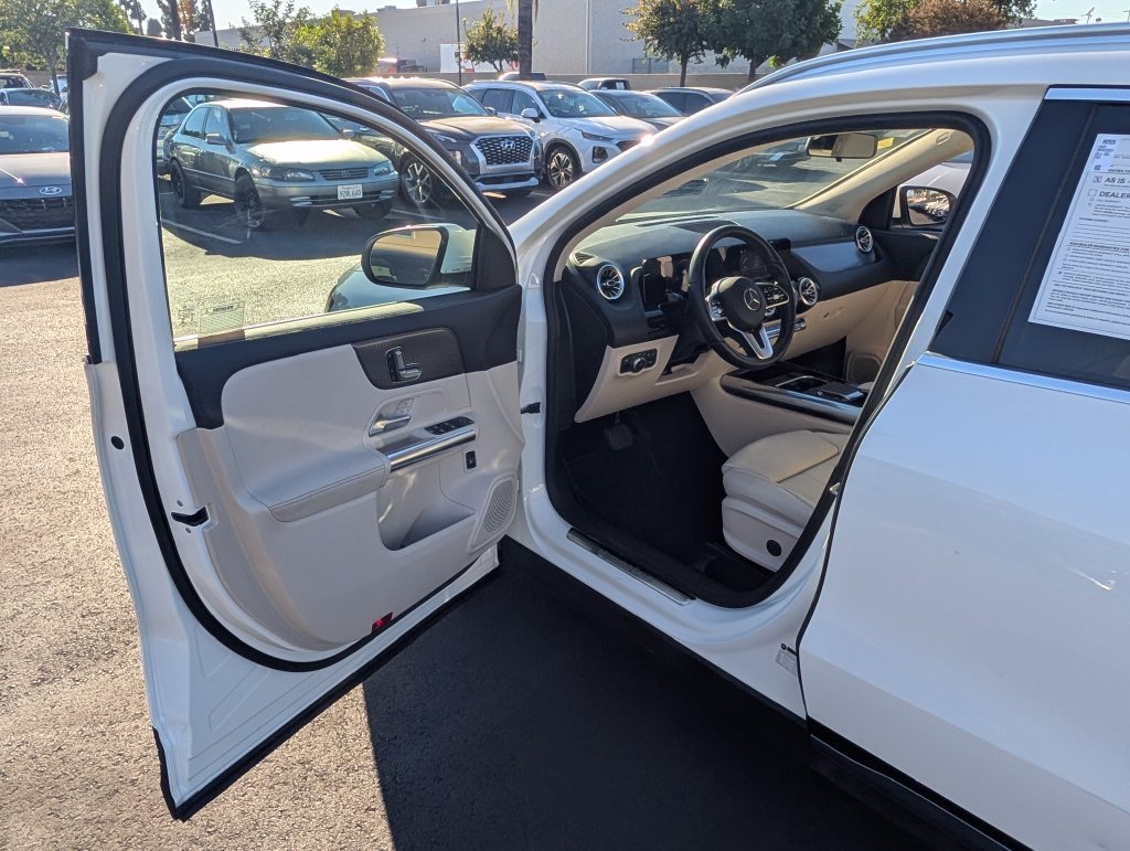 Used 2021  Mercedes-Benz GLA 250 image 35