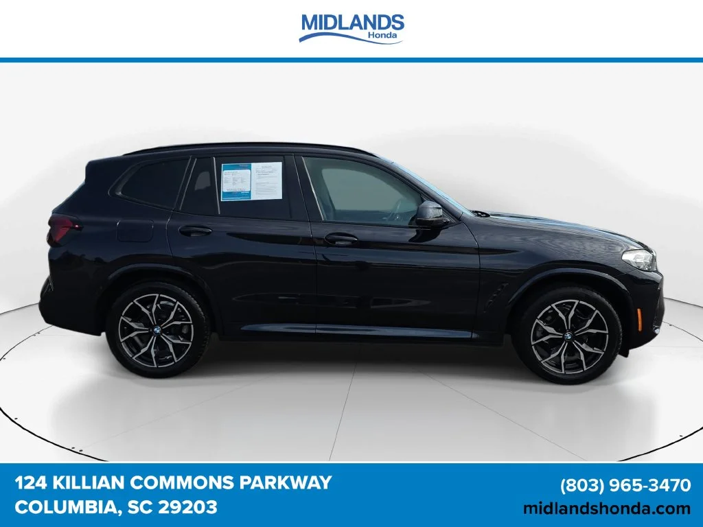 Used 2023 Carbon Black Metallic BMW xDrive30i image 3