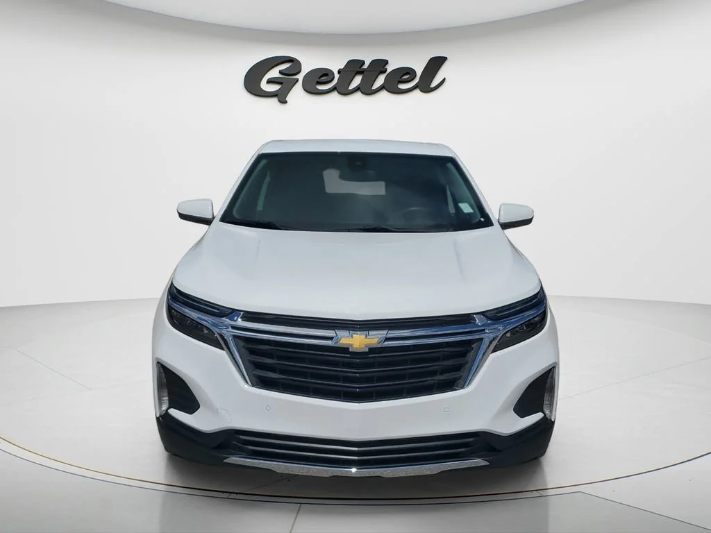 Used 2024 Summit White Chevrolet LT image 2