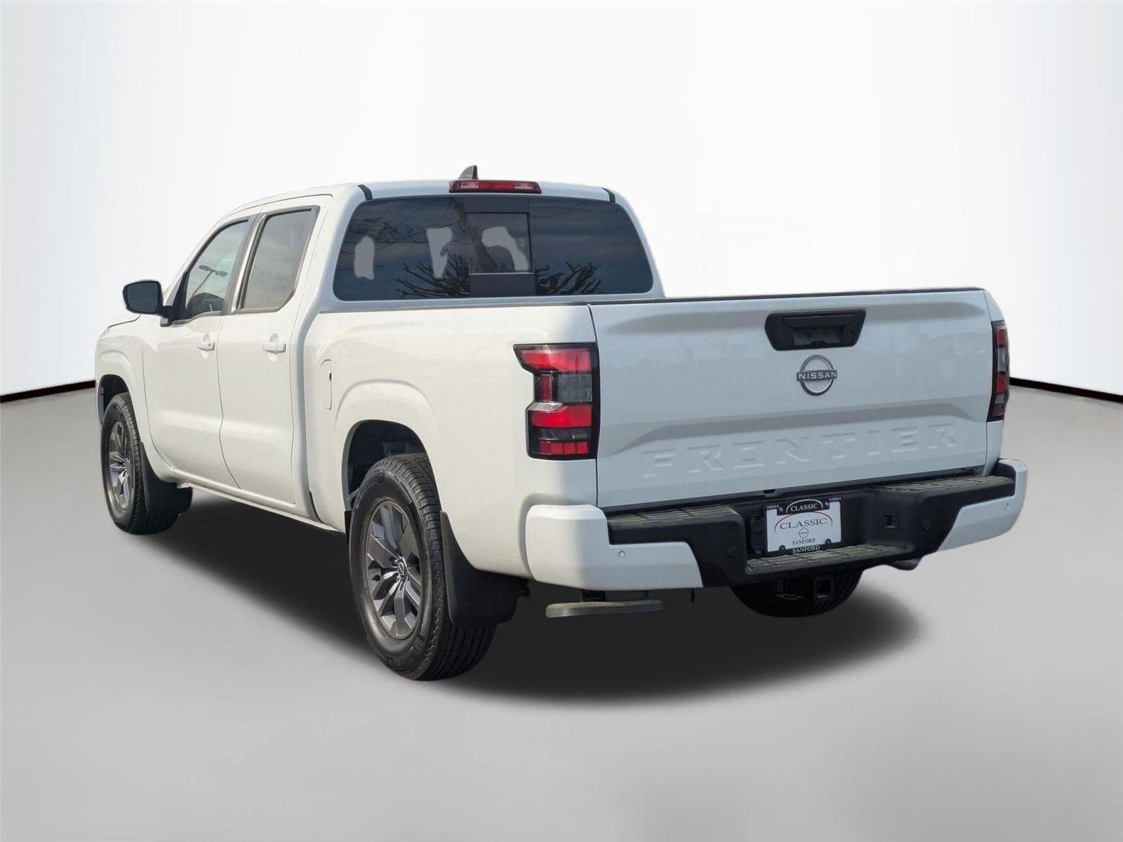 New 2026 Glacier White Nissan SV image 7