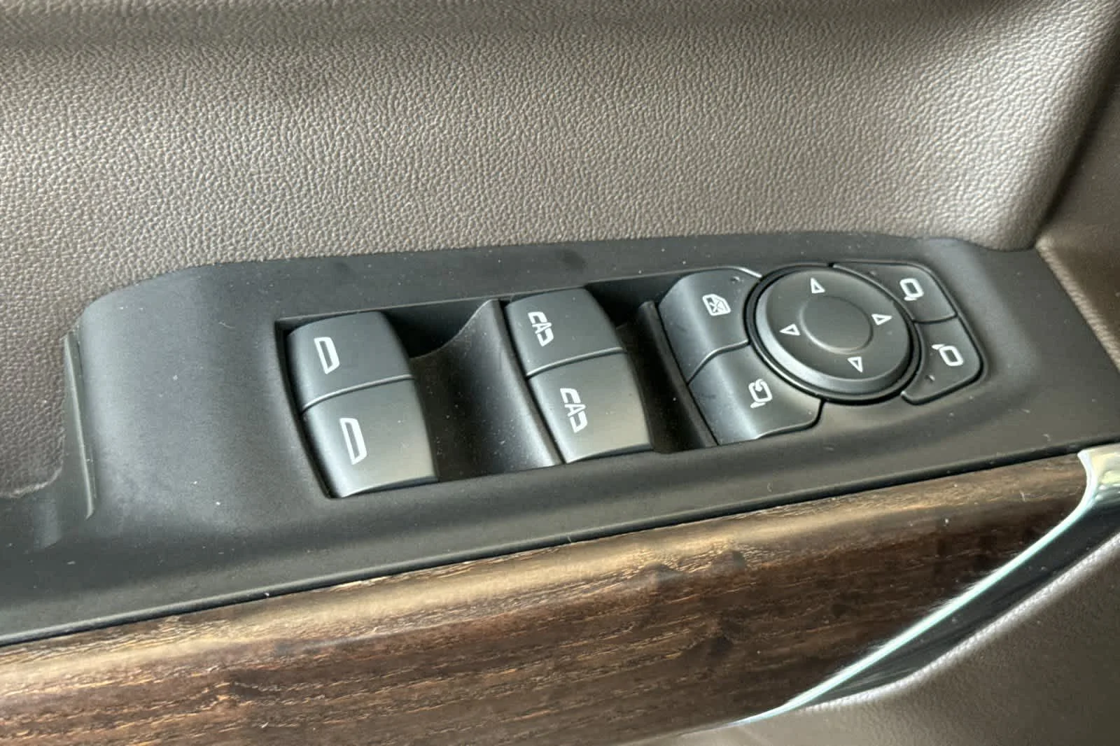 Used 2020 Onyx Black GMC Denali image 13