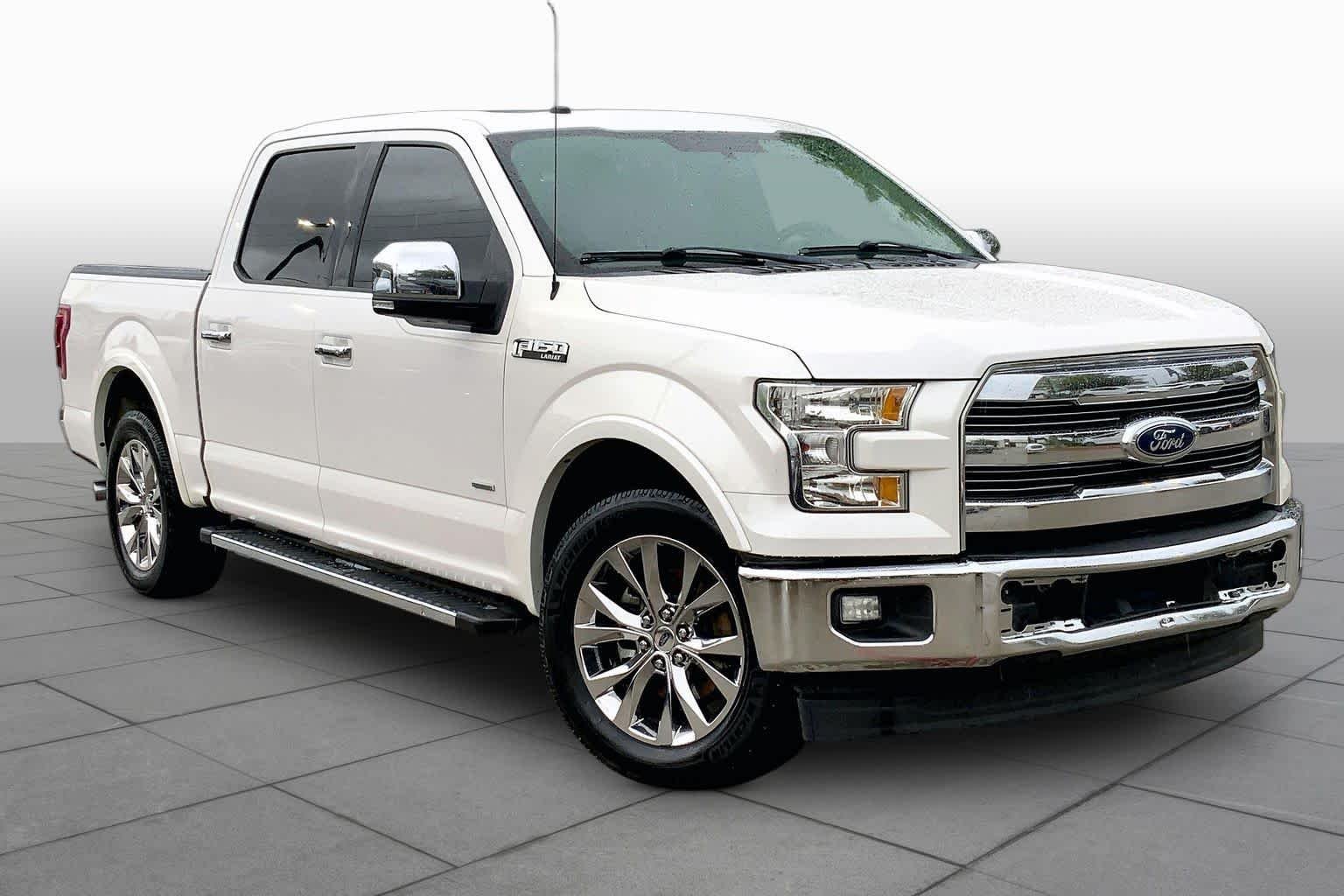 Used 2017 White Platinum Metallic Tri-Coat Ford Lariat image 3