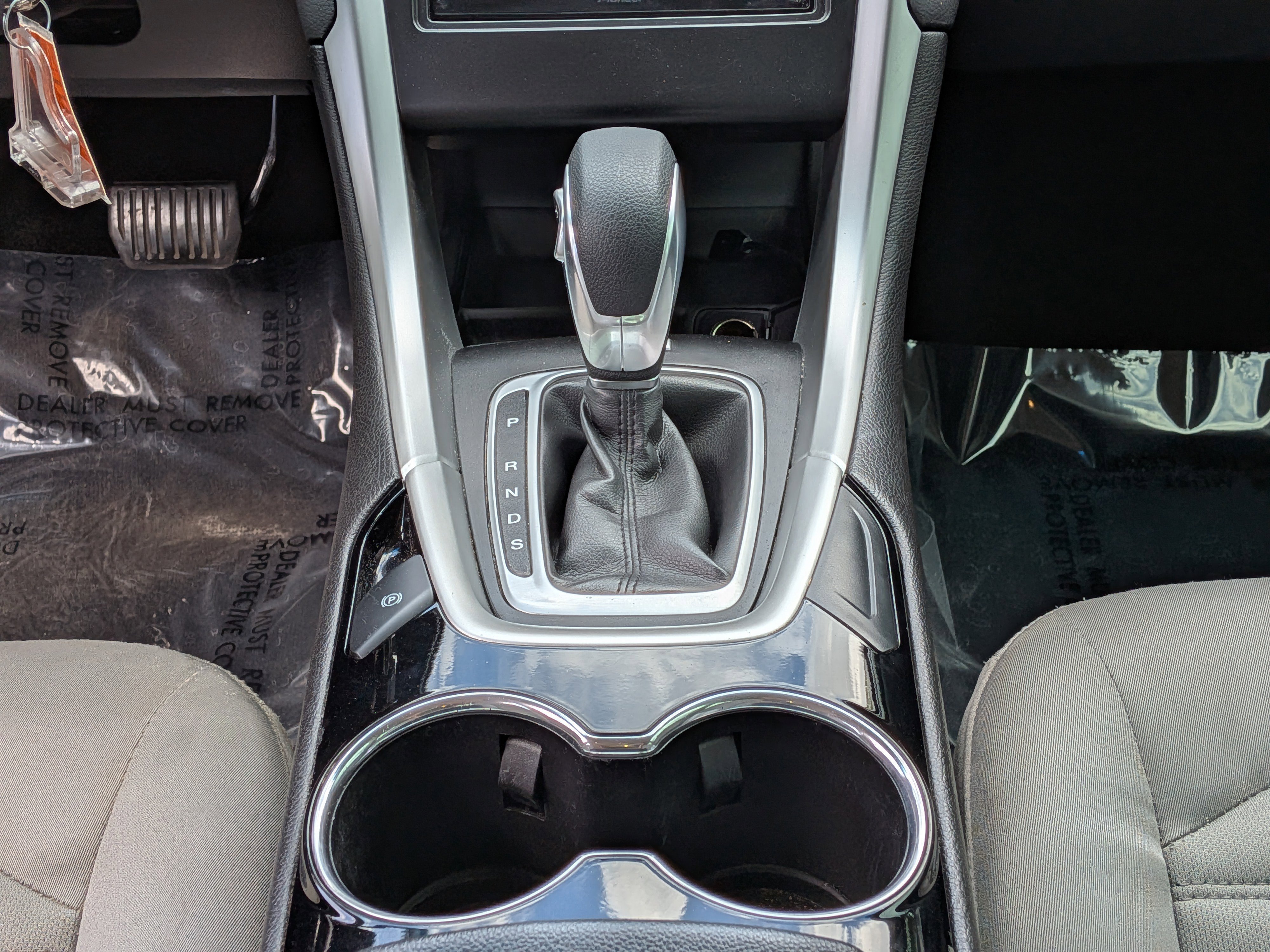 2015 Ford Fusion S - Photo 20