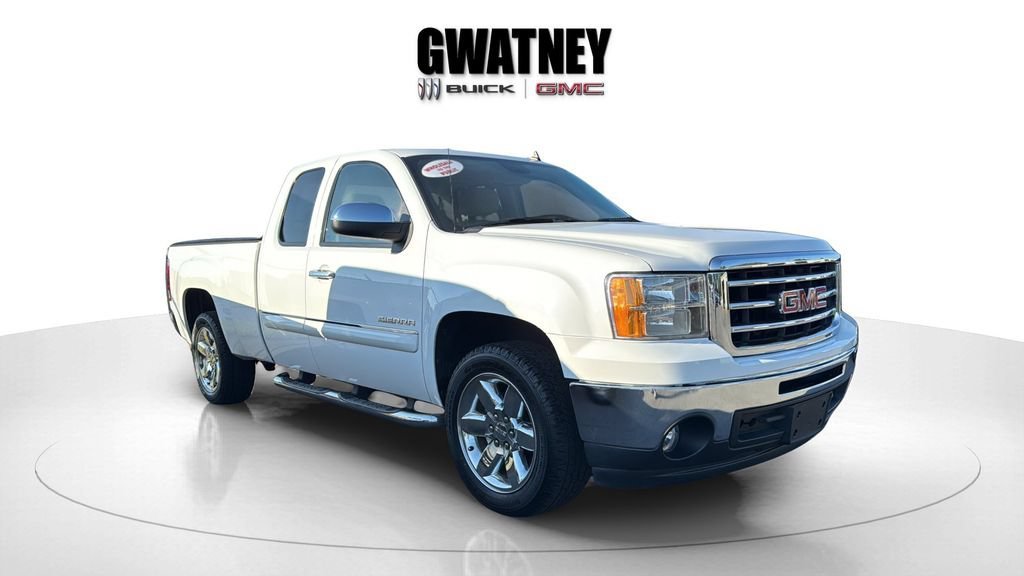 Used 2013 SUMMIT WHITE GMC SLE image 2