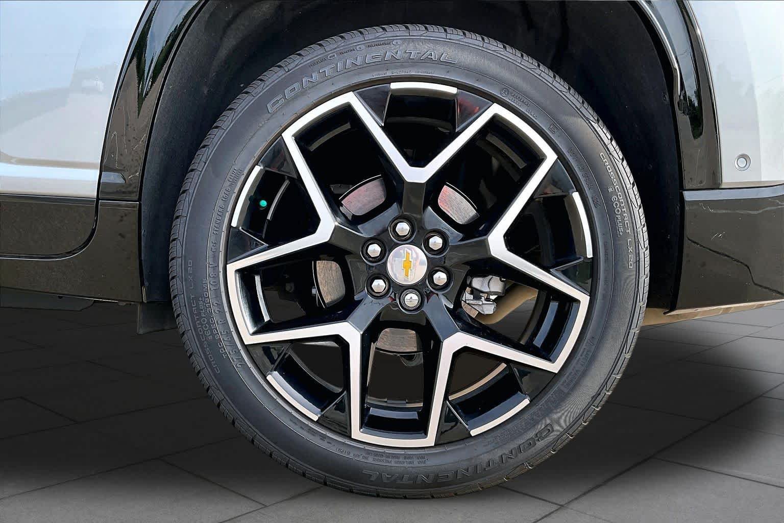 Used 2025 Sterling Gray Metallic Chevrolet AWD High Country image 11