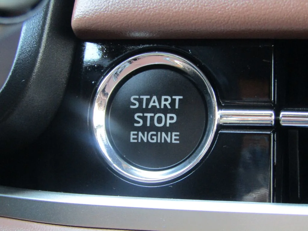 2025 Mitsubishi Outlander SEL - Photo 16