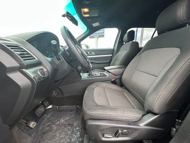 Used 2017 Gray Ford XLT image 13
