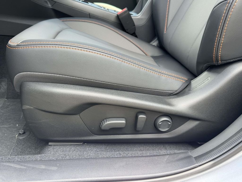 New 2026 ICE SILVER METALLIC Subaru Limited Hybrid image 15