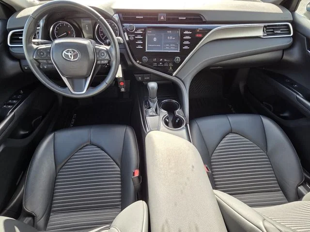 Used 2018 Blue Toyota SE image 11