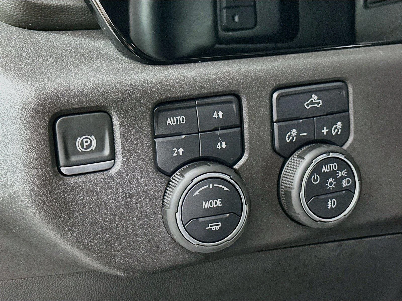 Used 2025 Sterling Gray Metallic Chevrolet LT Trail Boss image 14