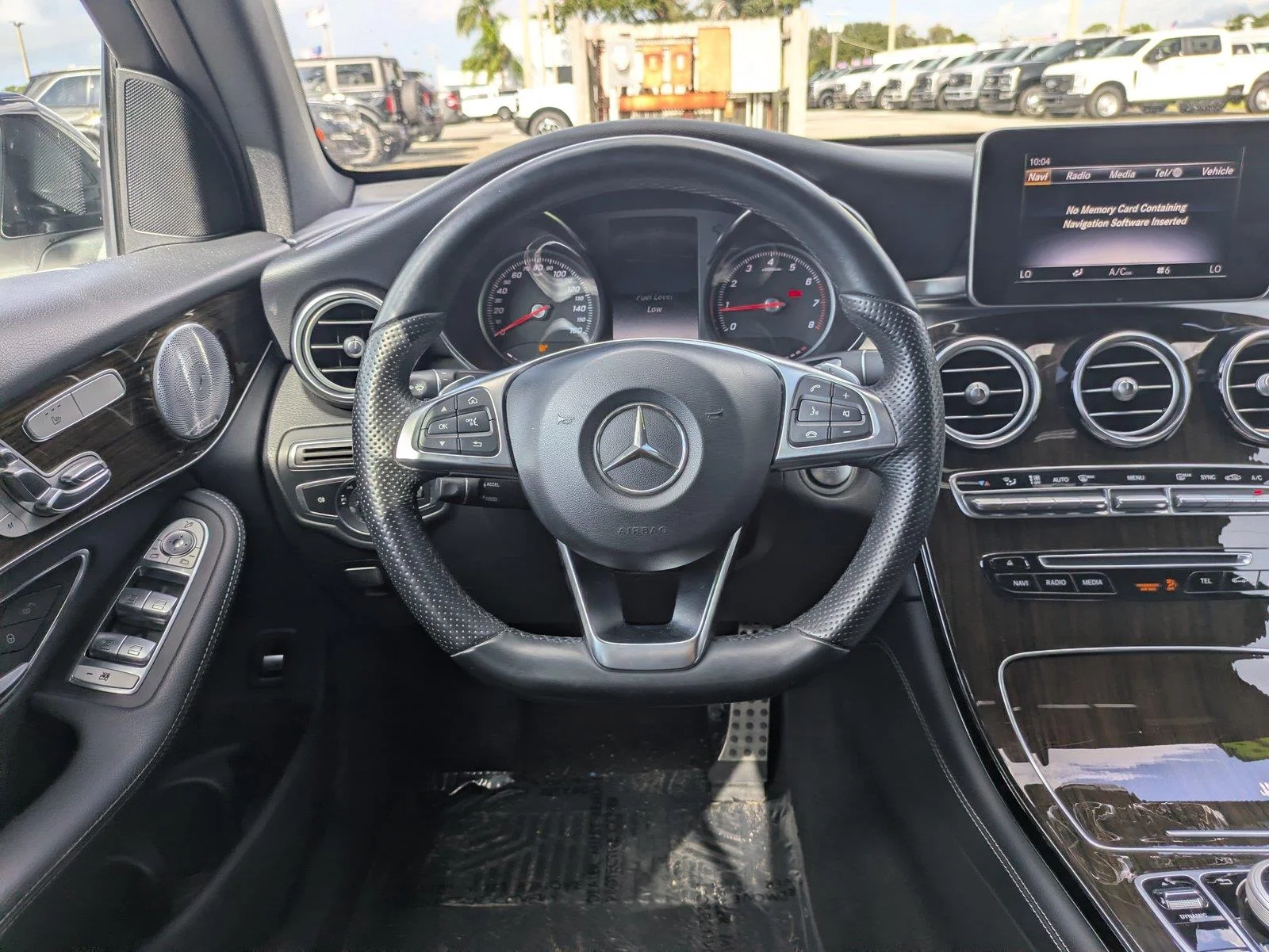 Used 2018 White Mercedes-Benz GLC 300 image 17