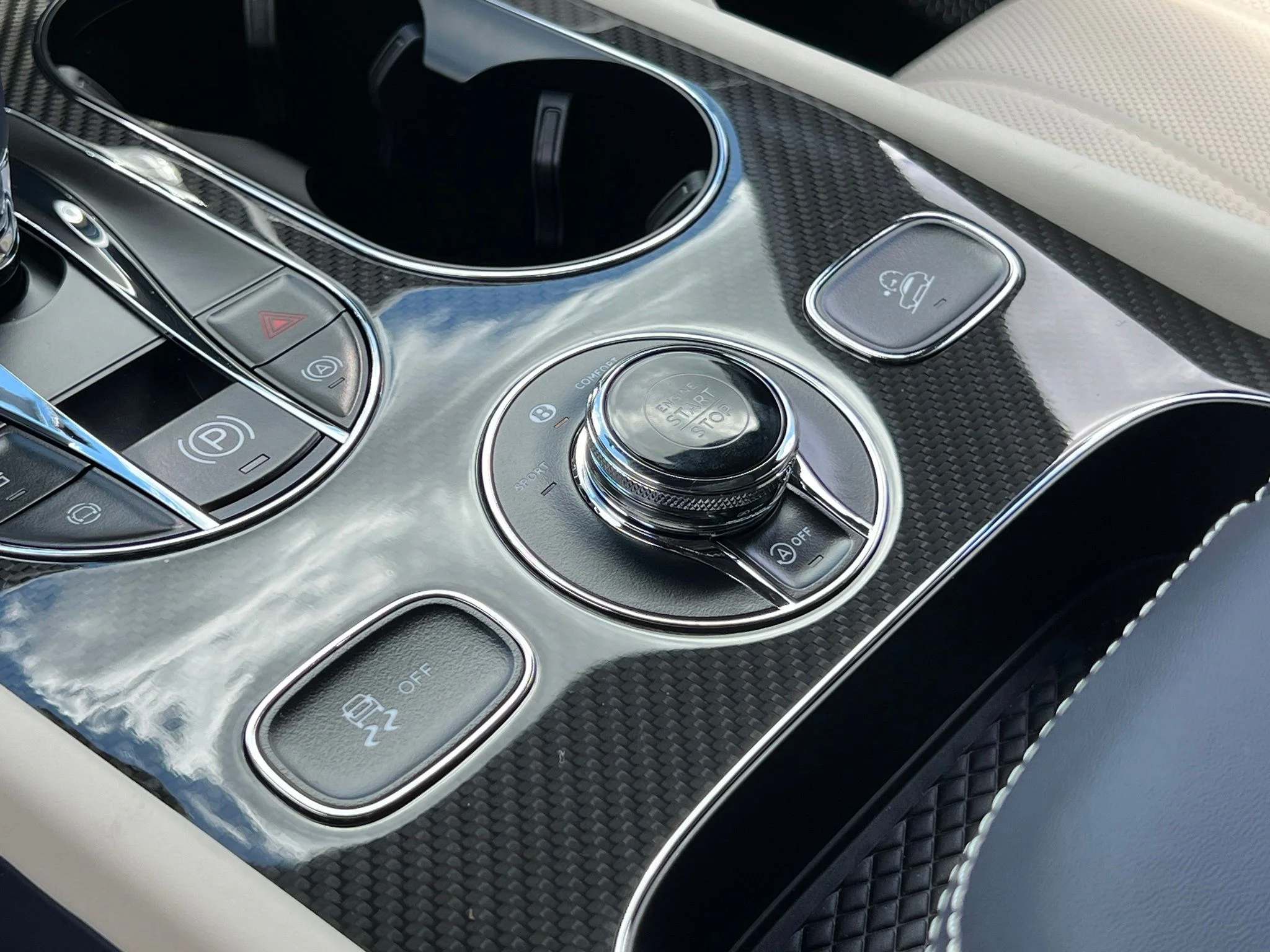 New 2026 White Bentley  image 34