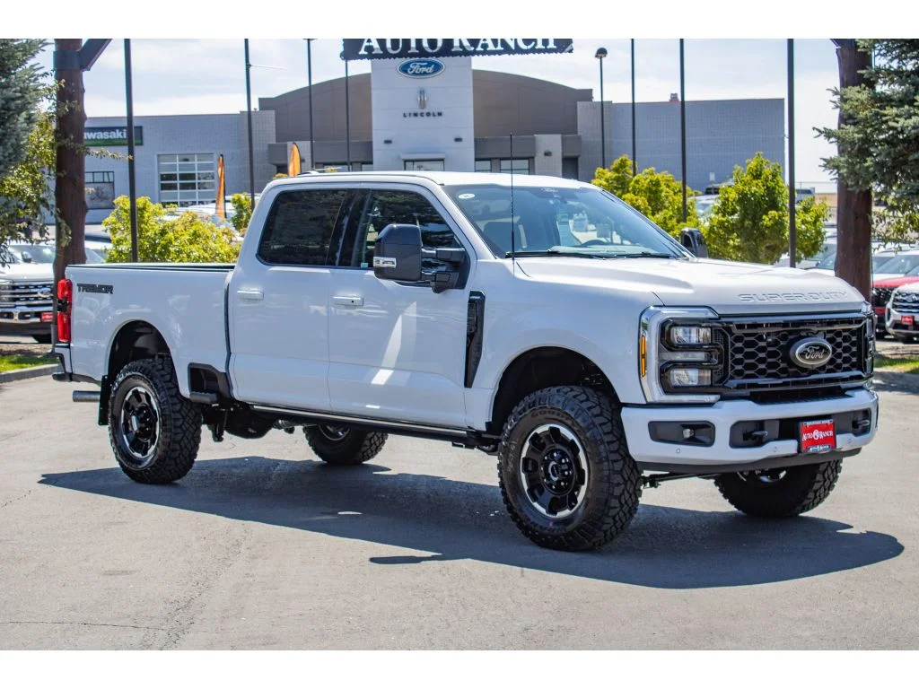 New 2026 Oxford White Ford LARIAT image 2